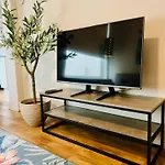 Comfortable Apt With Garden And Washing Machine