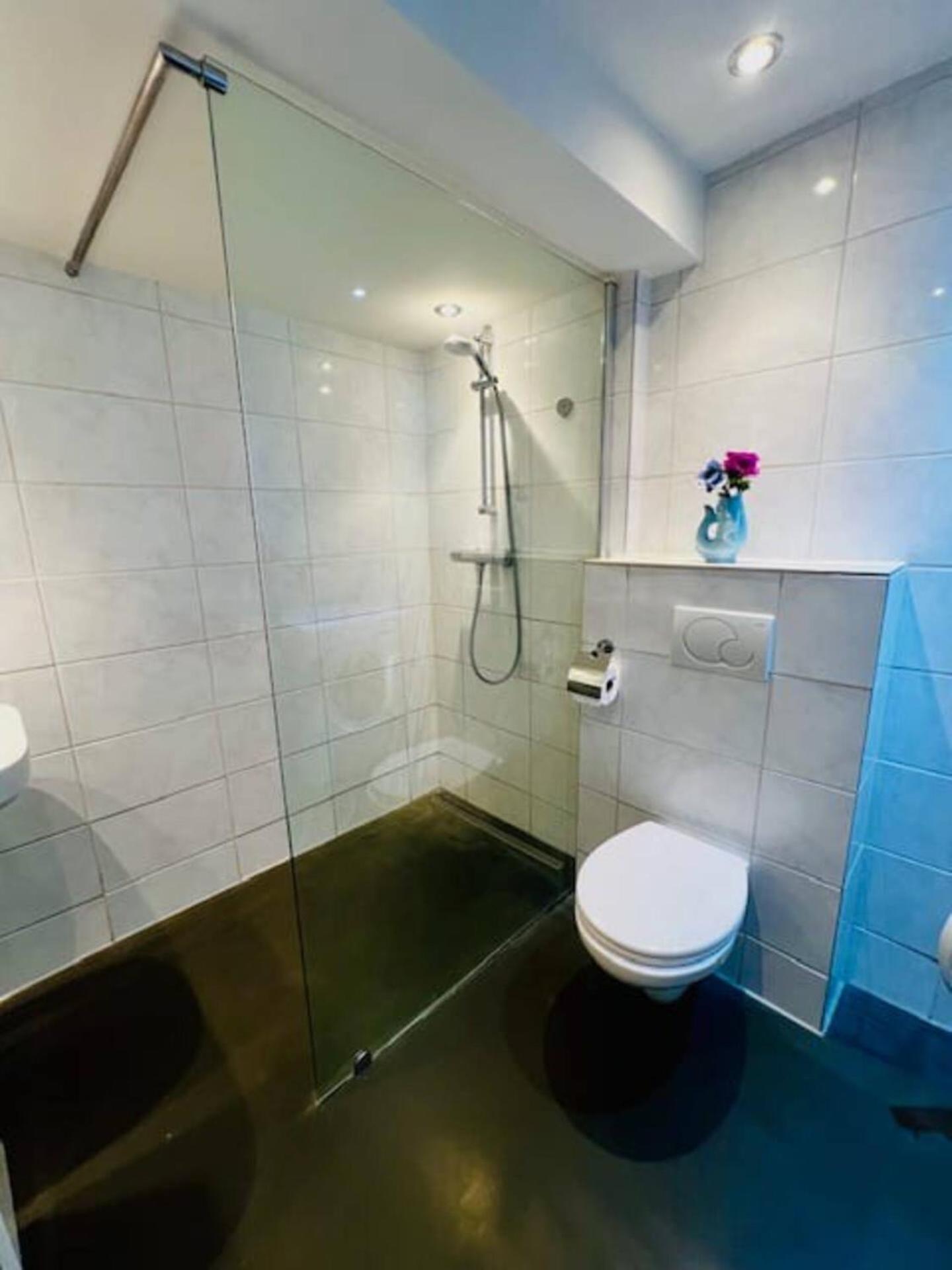 Comfortable Apt With Garden And Washing Machine Apartment