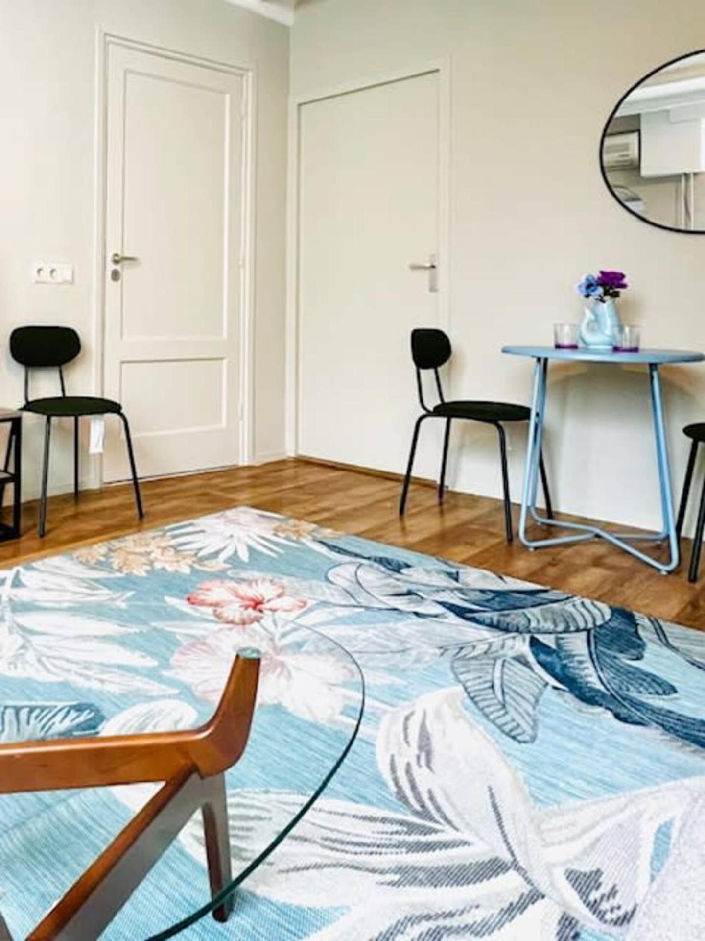 Apartment Comfortable Apt With Garden And Washing Machine *